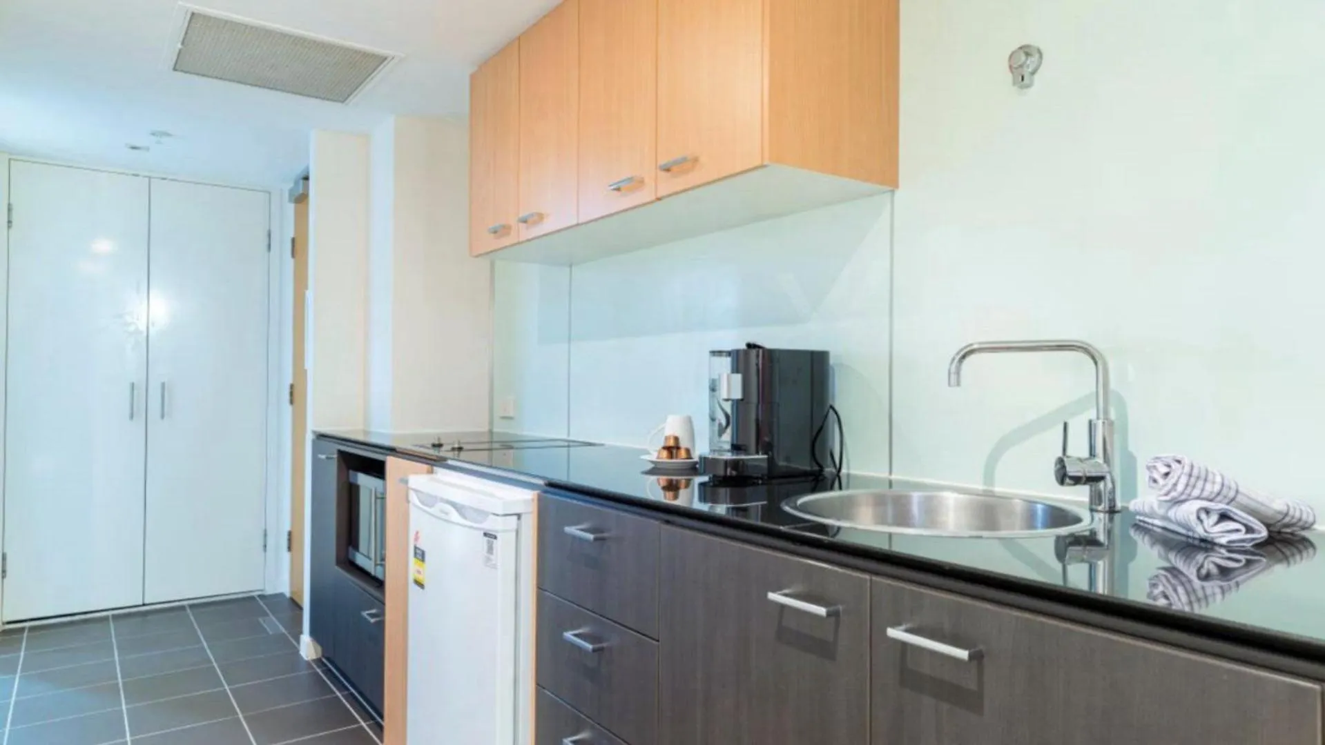 Spa Apartment - Beautiful Views Of Golf Course! Pelican Waters