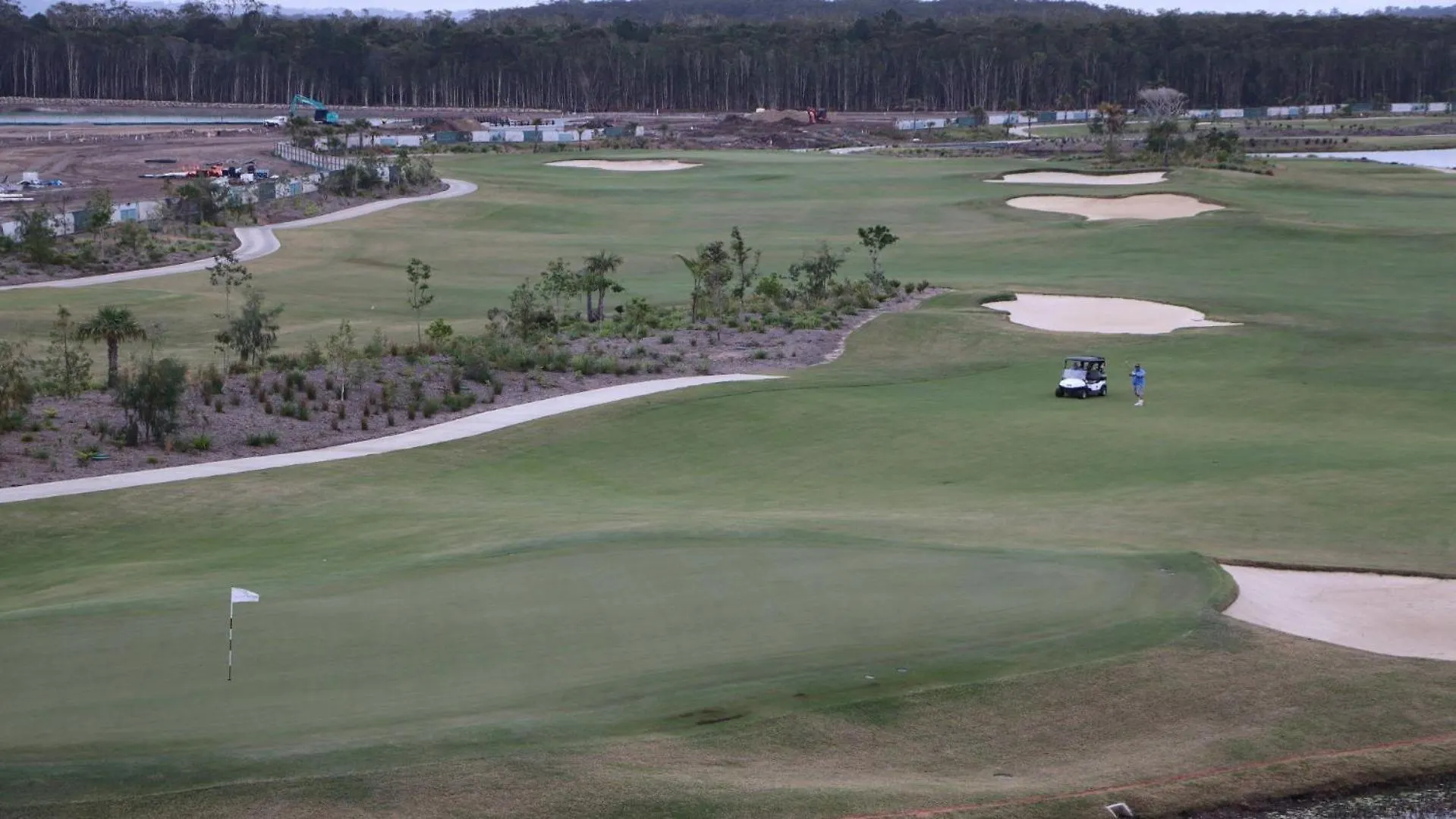 Spa Apartment - Beautiful Views Of Golf Course! Pelican Waters 0*,  Avustralya