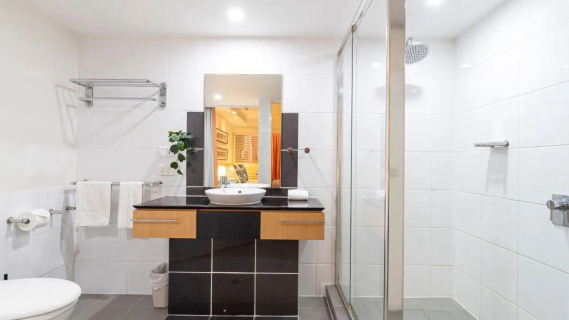 Spa Apartment - Beautiful Views Of Golf Course! Pelican Waters