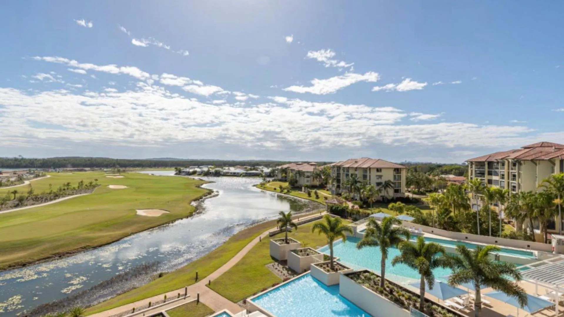 Spa Apartment - Beautiful Views Of Golf Course! Pelican Waters Australia
